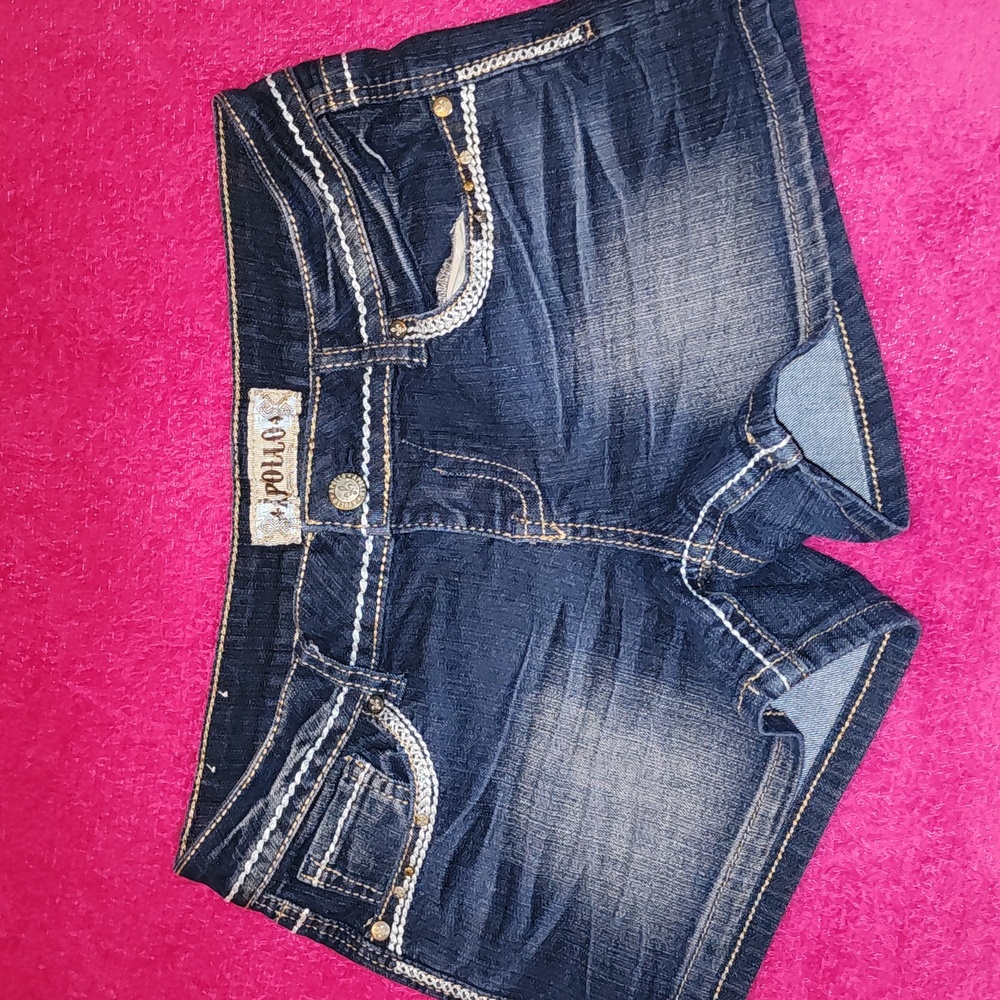 Women's sixlze 9/10 Apollo cute shorts in very good condition